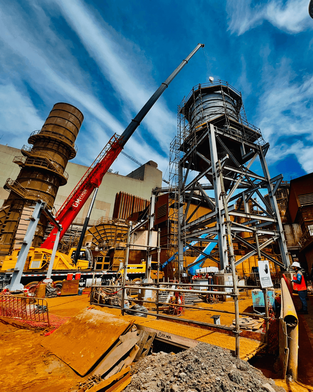 Construimos Más que / Estructuras: Construimos / Confianza